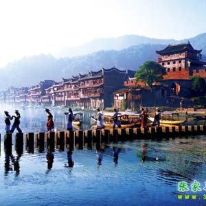 LH線：鳳凰古城、古苗寨神秘湘西一日游！