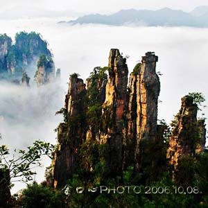 休閑自駕L線：張家界、袁家界、天子山、寶峰湖、猛洞河漂流、芙蓉鎮(zhèn)三晚四日游