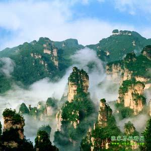 【長(zhǎng)沙往返線路1】張家界、鳳凰古城、天子山、黃龍洞三晚四日游