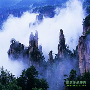 武漢往返：張家界、鳳凰古城、韶山六日游，每周一、周四發(fā)團(tuán)